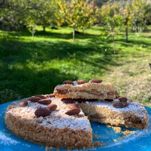 Crema  spalmabile alla Mandorla di Sicilia con il 45% di Mandorle