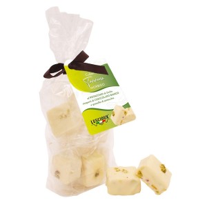 Luscioux Cubes de nougat moelleux recouverts de chocolat et hachés dans un sac avec nœud 100 g